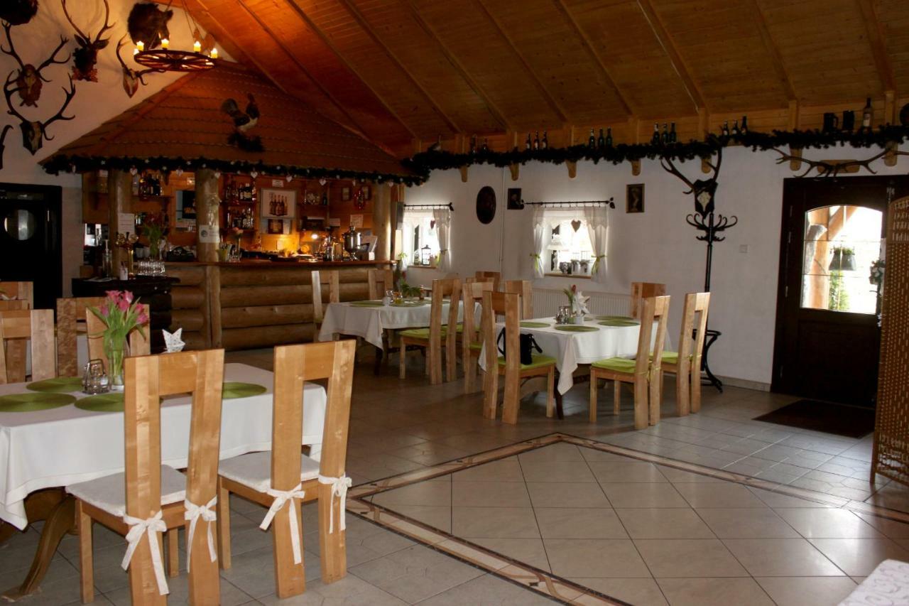 Hôtel Park Lesny 'U Kaczyny' à Rogow Extérieur photo