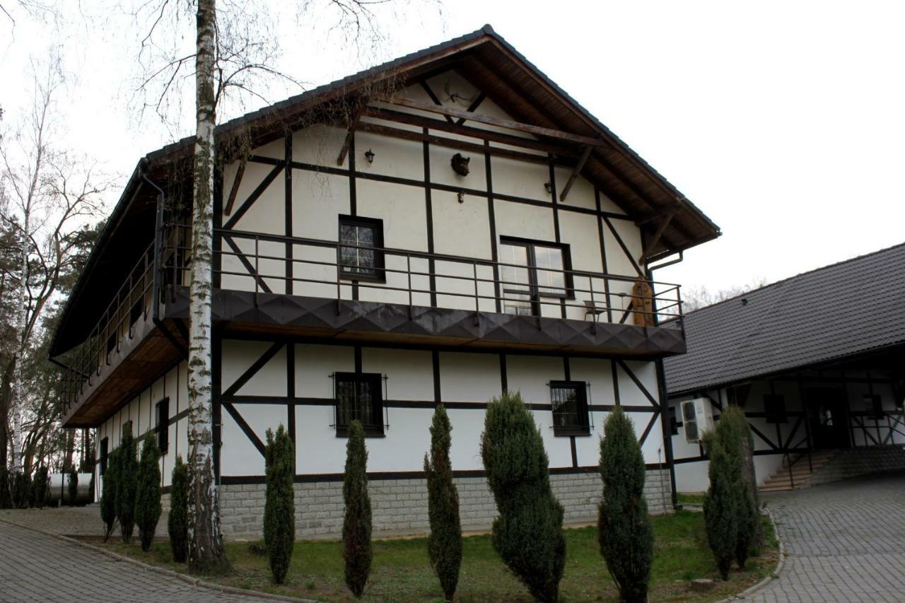 Hôtel Park Lesny 'U Kaczyny' à Rogow Extérieur photo